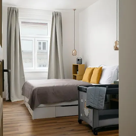 New&modern In Vibrant Area Near Centre! Apartamento