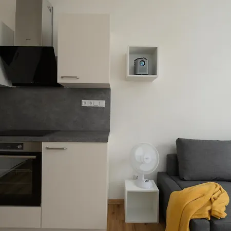New&modern In Vibrant Area Near Centre! * Praag