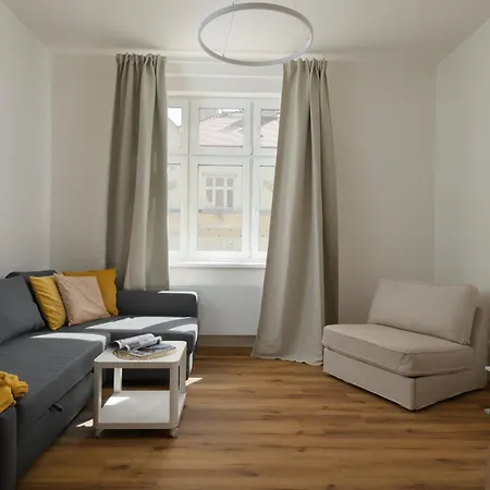 New&modern In Vibrant Area Near Centre! * Praag