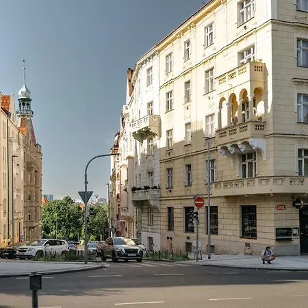 New&modern In Vibrant Area Near Centre! Appartement Praag