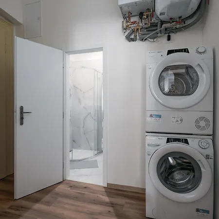 New&modern In Vibrant Area Near Centre! * Praag